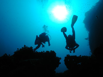 La sortie de la grotte de la Campanina